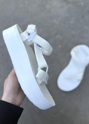 Жіночі босоніжки на платформі teva flatform universal 40 розмір сандалії