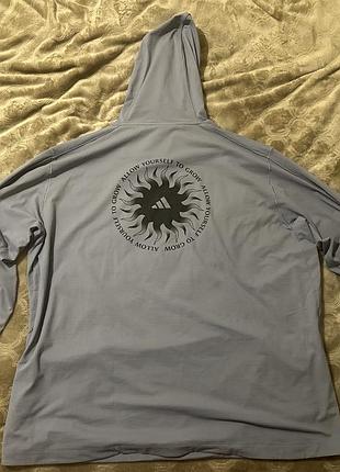 Лонгслів з капішоном adidas серії yoga в розмірі 2xl.