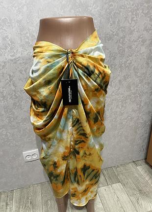 Нова спідниця міді