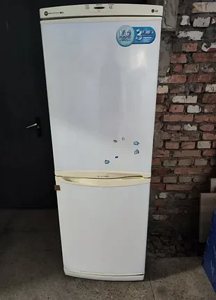 Холодильник двокамерний lg no frost