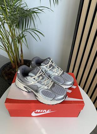 Nike v5 rnr 2