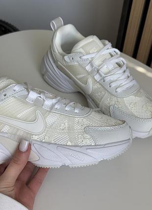 Nike v2k run