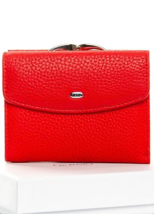Красивый фирменный кожаный кошелек