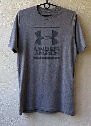 Футболка under armour, размер м