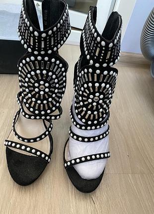 Босоніжки в стилі luxury glam, р 39