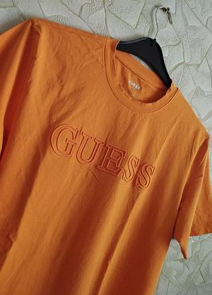 Качественная оригинальная футболка guess яркая