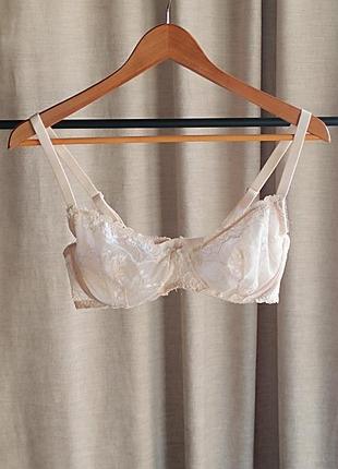 Сереживающий бюстгальтер 80b молочный нежное кружево lingerie