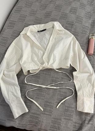 Біла укорочена сорочка із завʼязками навколо талії zara