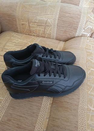 Reebok classik 44й размер.новые.