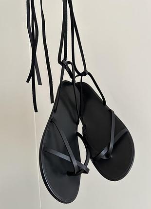 Босоніжки сандалі zara