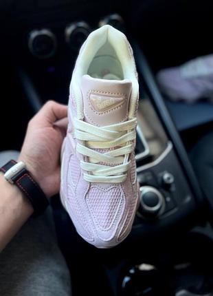 Кросівки жіночі new balance 9060 pink
