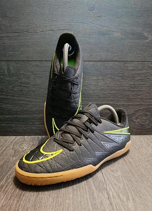 Футзалки nike 35- стелька 22 см
