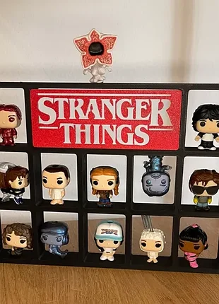 Підставка stranger things для фігурок kinder joy