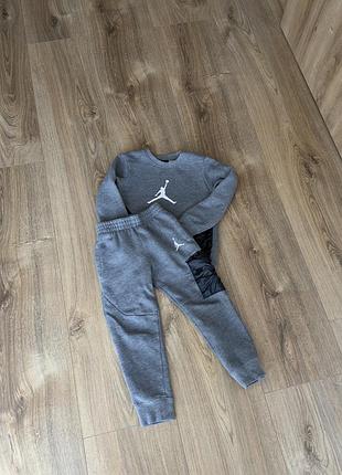 Костюм для хлопчика nike jordan