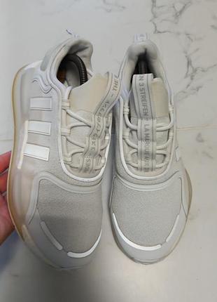 Фірмові кросівки adidas