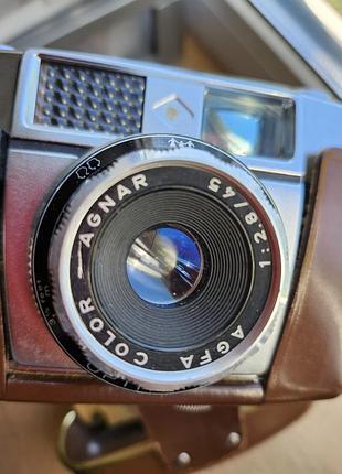 Винтажный 35-мм пленочный фотоаппарат agfa optima ia (или 1a), выполненный в ничечине.
