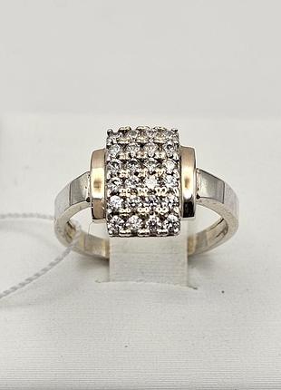 Кольцо серебряное с фианитами и золотыми пластинами 17,5 2,07 г