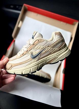 Кросівки жіночі nike initiator brown