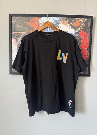 Футболка від louis vuitton x nba