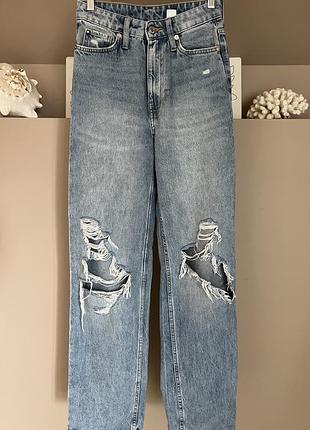 Джинси з рваностями від h&m