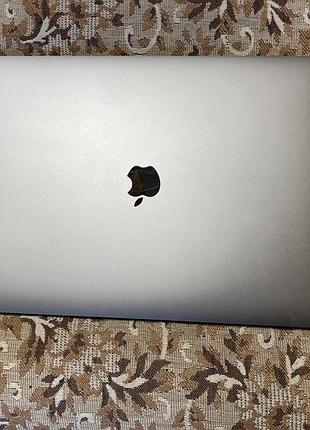 Ноутбук macbook pro 16" a2141 2019 i9/16gb/512gb не включается