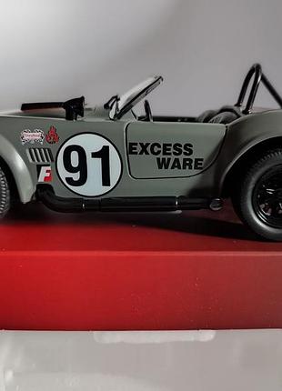 Іграшкова модель металевого колекційного авто shelby ac 427 cobra 1:22 в оригінальній коробці з функціями світла і звуку