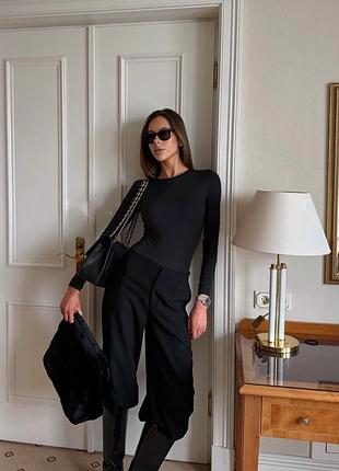 Чорний цупкий лонгслів "масло" від zara