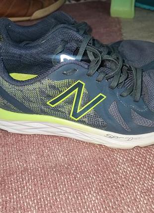 New balance кросівки 40