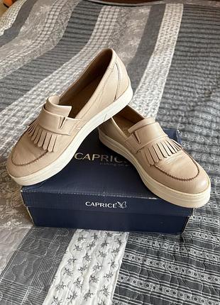 Шкіряні лофери від німецького бренду caprice