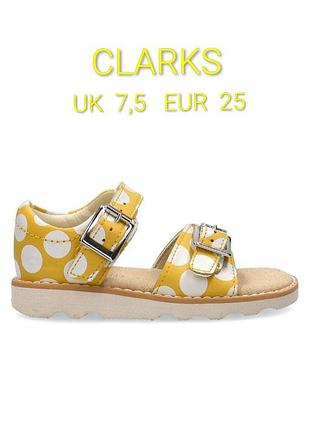 Шкіряні босоніжки  clarks made in cambodia натуральна шкіра   uk  7,5.  eur  25