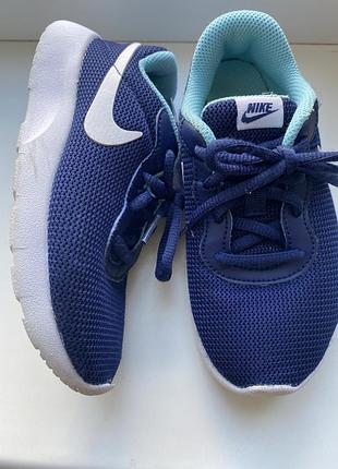 Кросівки nike roshe one р. 30