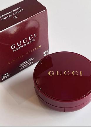 Представлений gucci cushion de beauté