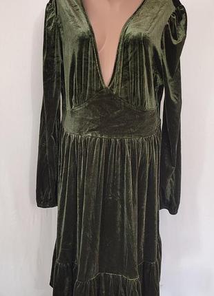 Женское платье ( модель everyday deep v neck long sleeve) от производителя halara оливкового цвета с глубоким декольте и рюшами новое.