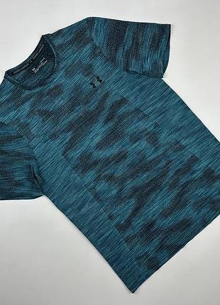 Чоловіча спортивна футболка  under armour vanish seamless short sleeve camo розмір l