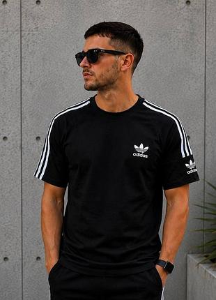 Спортивна футболка чоловіча adidas чорна чи біла
