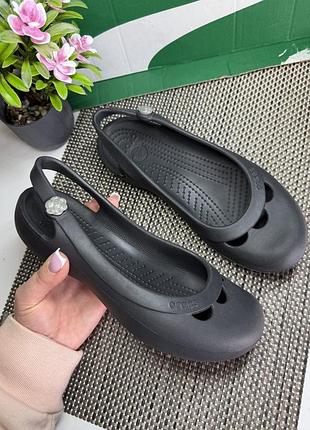 Оригінальні балетки crocs