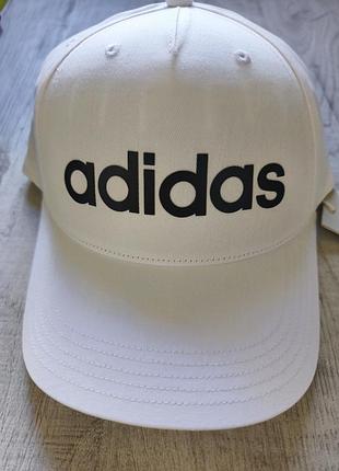 Кепка adidas белая