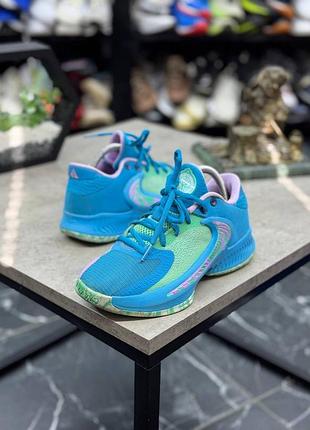 Оригінальні кросівки nike
