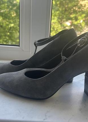 Туфлі на підборах aerosoles heelrest розмір 40