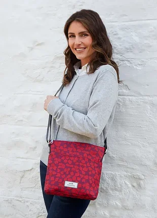 Женская новая сумка / red flower oil cloth messenger bag 3