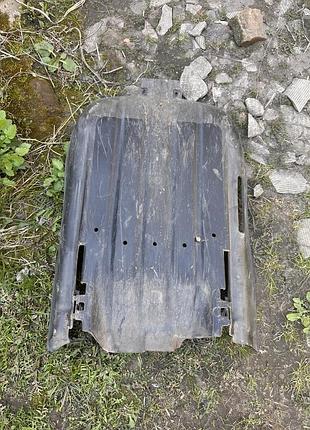 Поддон пластик під днищем honda lead 50/90/af-20/hf05
