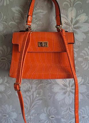 Винтажная mini kelly в оранжевом сочном цвете 🍊
тиснение croco | england