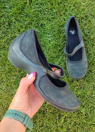 Замшеві туфлі crocs w7