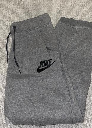 Спортивные штаны nike