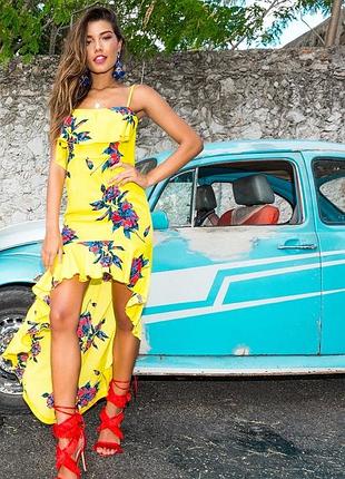 Яскрава жовта максі сукня prettylittlething