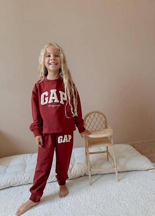 Спортивный костюм двойка gap 104-110 бордовый
