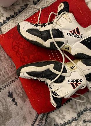 Кроссовки винтажные adidas. 40 размер.