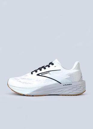 Brooks launch 11 white 3