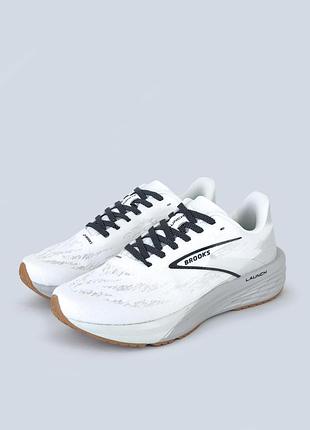 Brooks launch 11 white 8