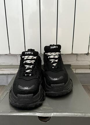 Кросівки balenciaga triple s